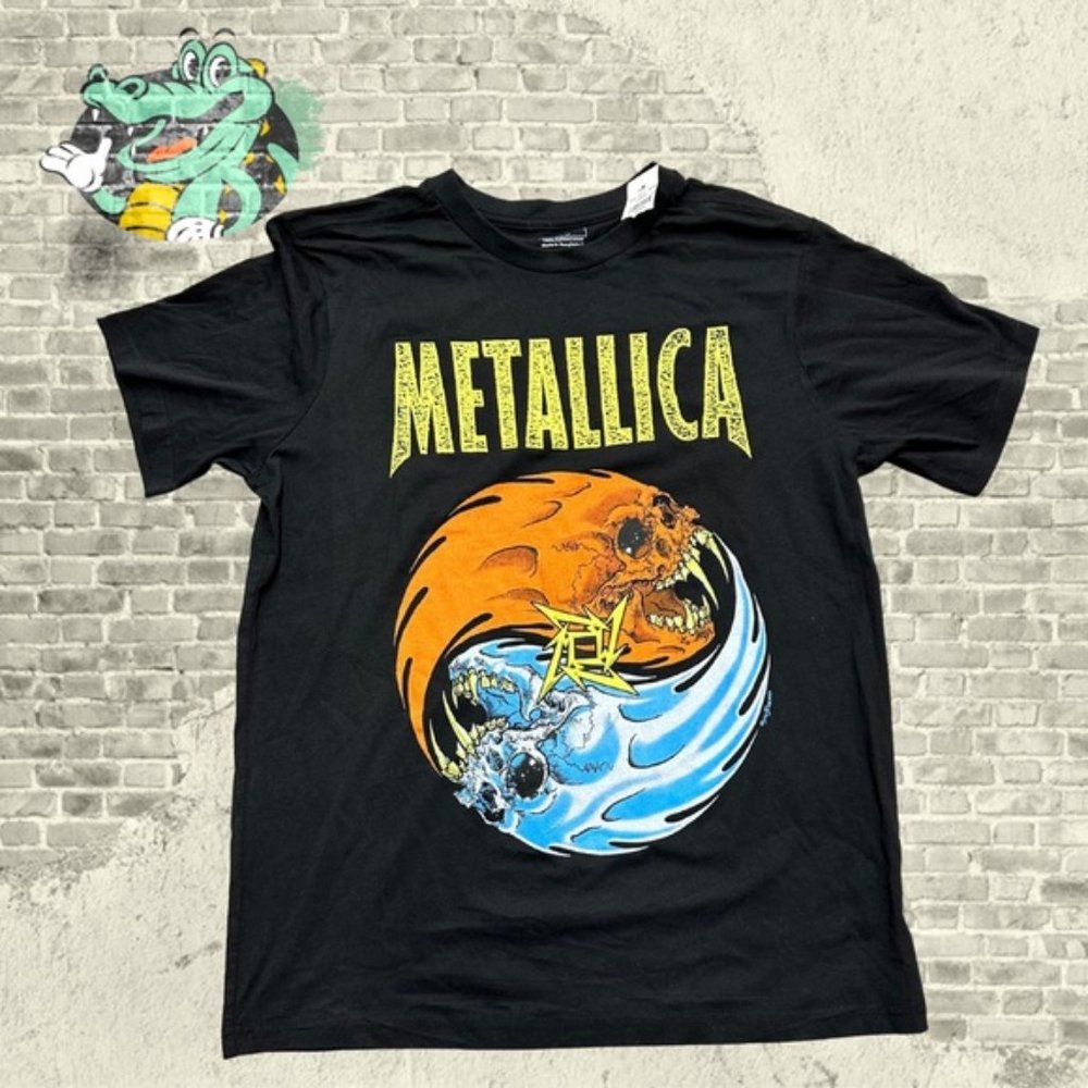 [SOLD] NWT Metallica Rock N Roll Ying Yang T-shirt Size M